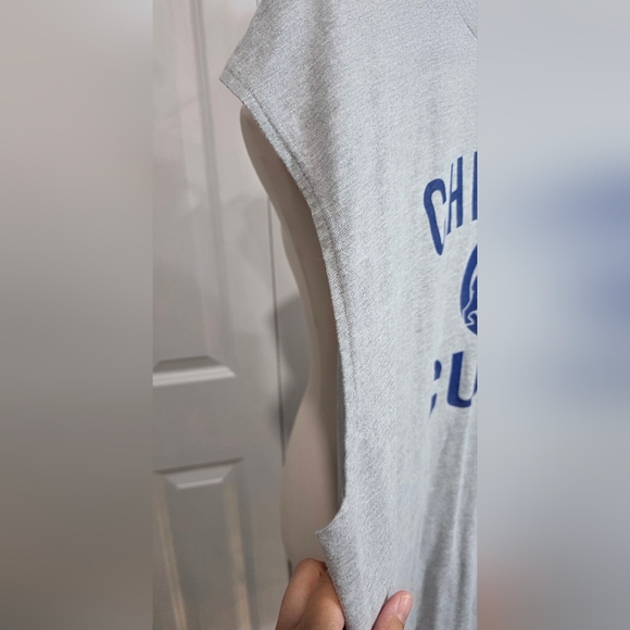 Chicago Cubs Gray Sleeveless Shirt - Picture 2 of 4